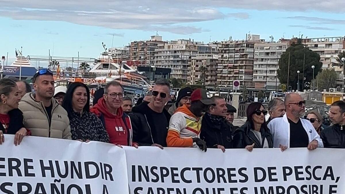 Descontento por parte de los pescadores de Santa Pola tras el acuerdo con el Ministerio