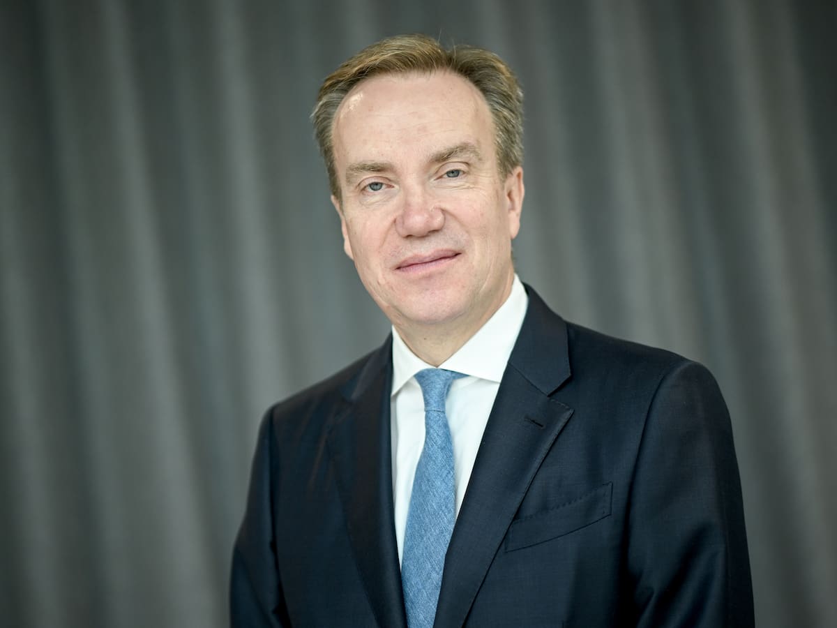 Dimite el presidente del Foro Económico Mundial por sus vínculos con Jeffrey Epstein