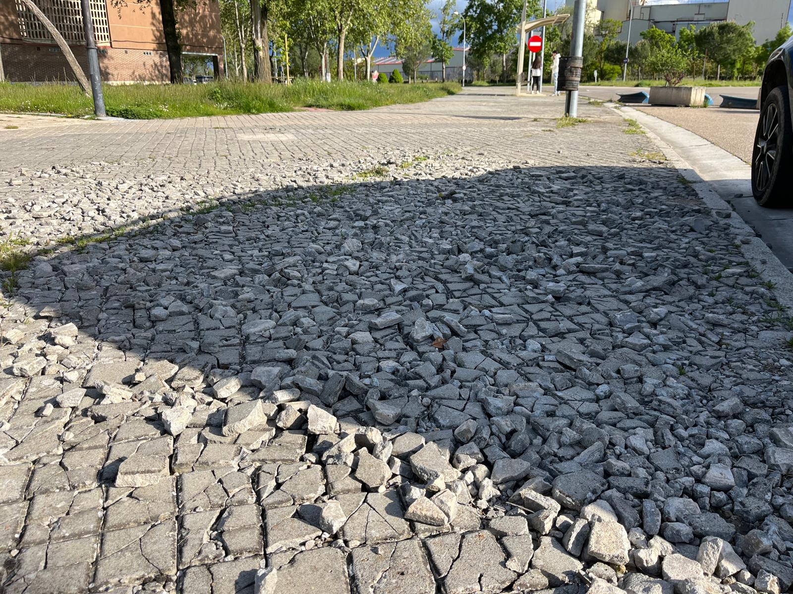 Estado de las aceras en algunos puntos de Aranda