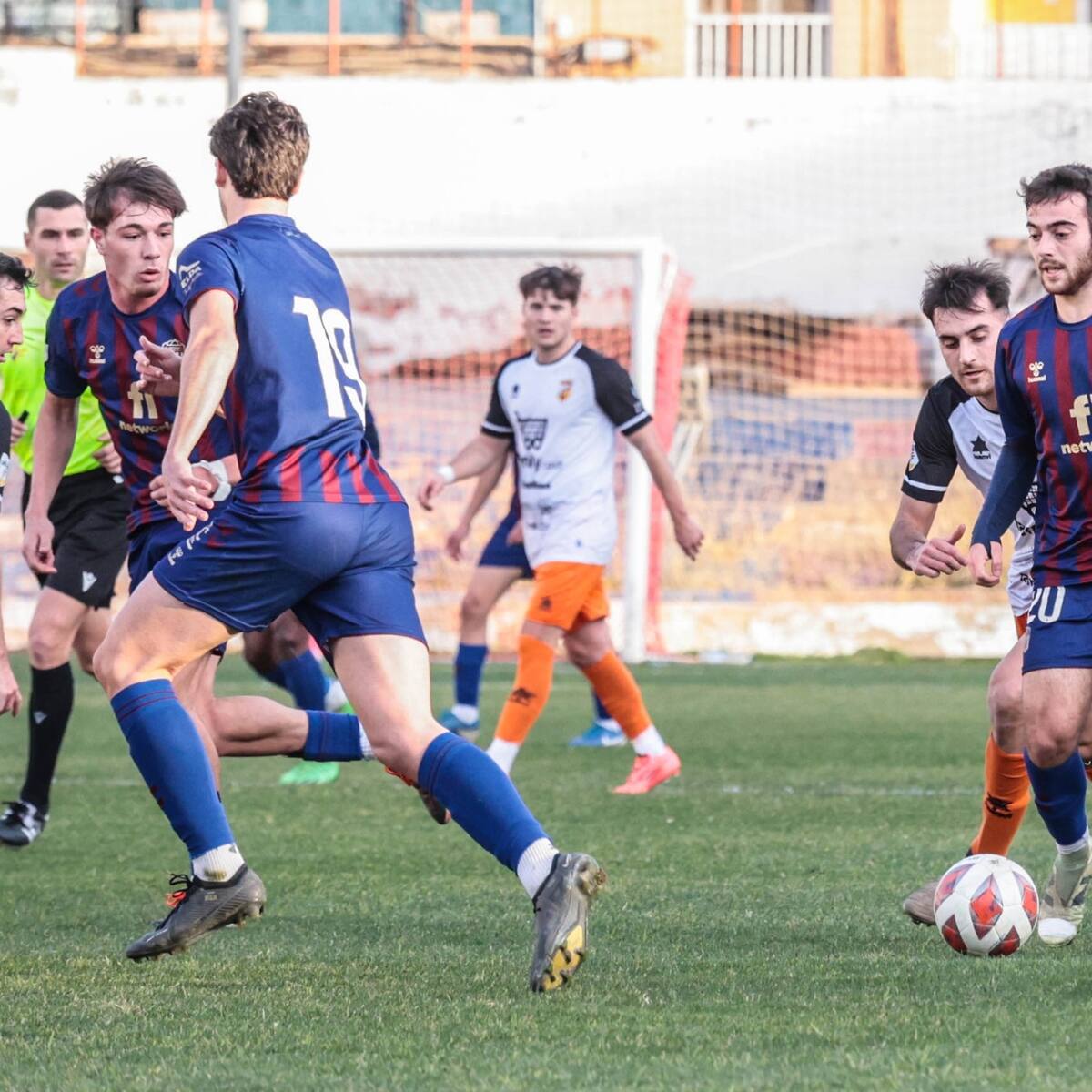 El Eldense B gana al Carcaixent y se reencuentra con la victoria (2-0)