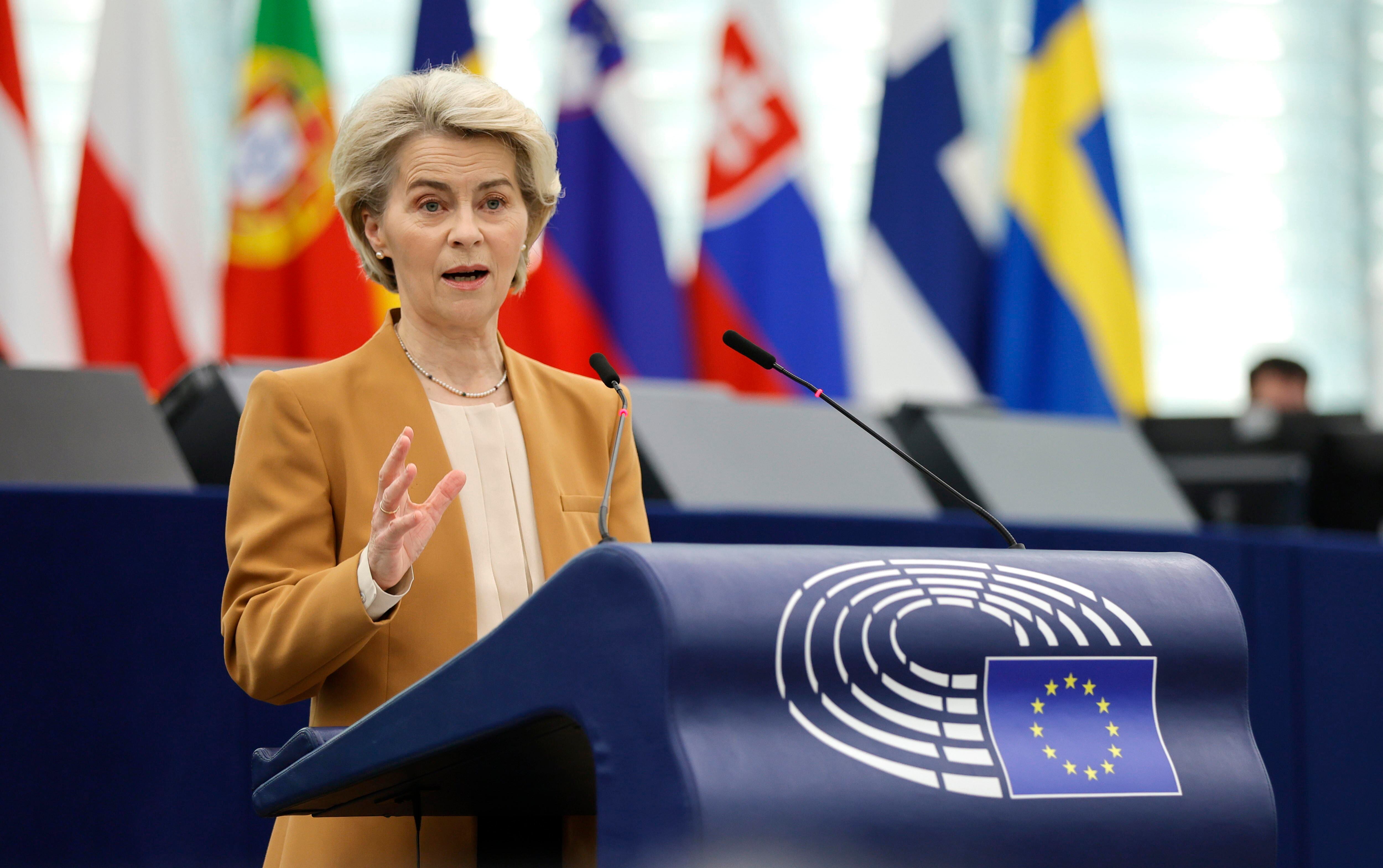 Strasbourg (France), 13/12/2023.- European Commission President Ursula von der Leyen speaks during a debate on &#039;Preparation of the European Council meeting of 14-15 December 2023&#039; at the European Parliament in Strasbourg, France, 13 December 2023. (Francia, Estrasburgo) EFE/EPA/RONALD WITTEK
