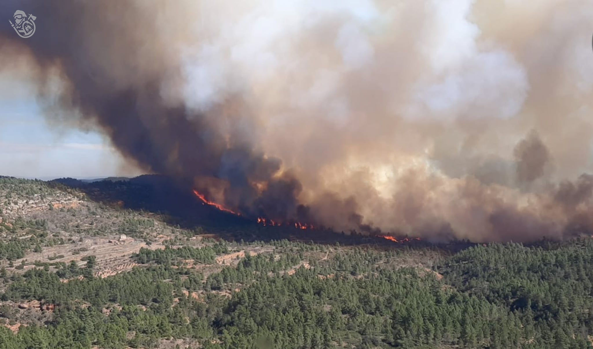 Imágenes aéreas del incendio originado en Villanueva de Viver