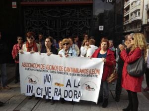 Los vecinos de Cantamilanos han vuelto a protestar esta semana frente al Ayuntamiento