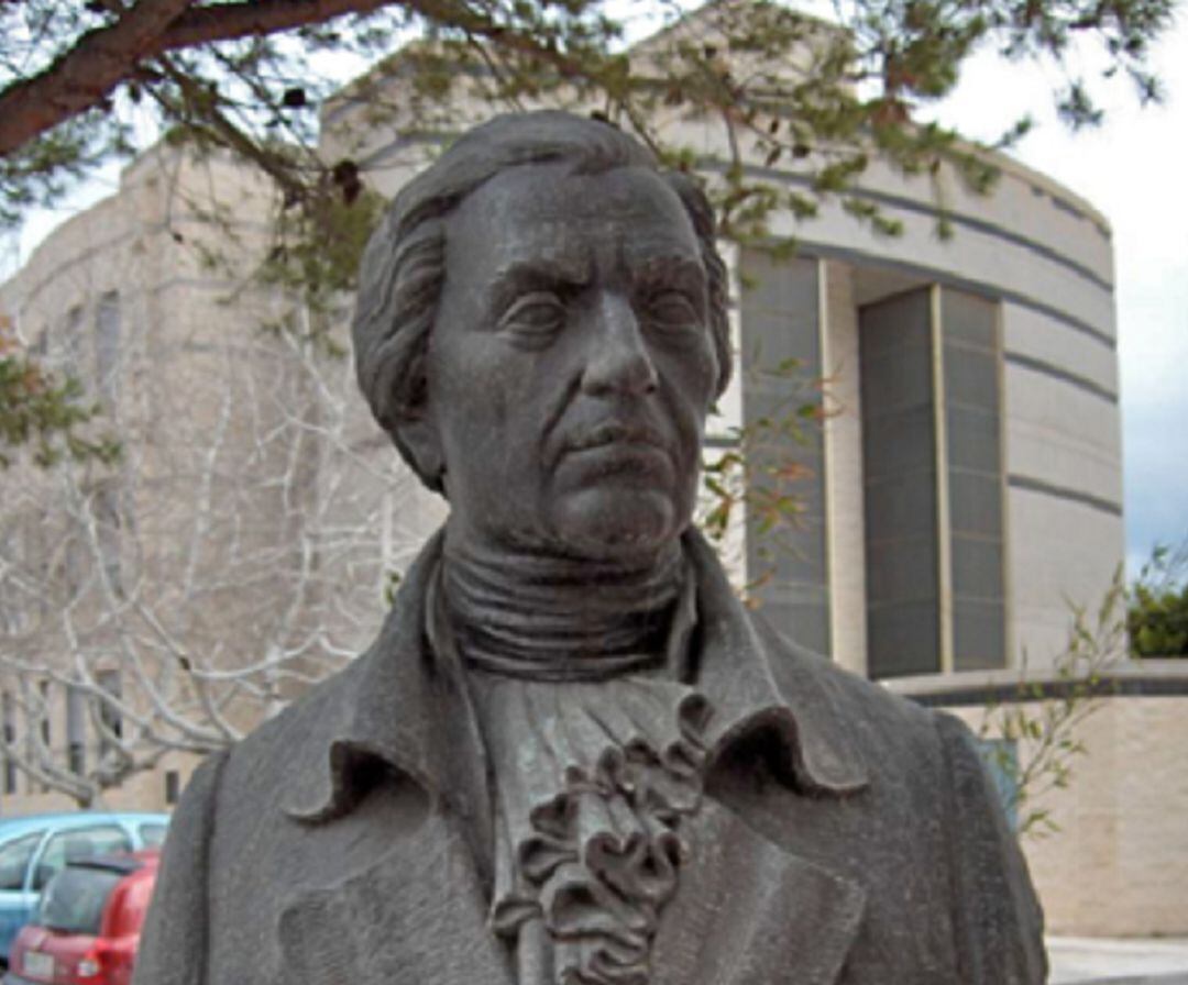 Busto robado en el campus de San Juan de la UMH