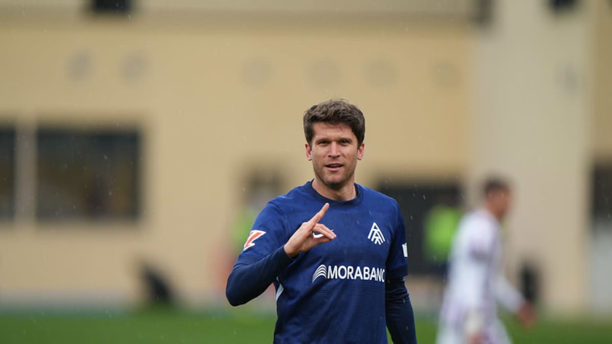 L'FC Andorra celebra la permanència amb una victòria contra el Valladolid