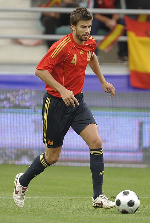 Gerard Piqué lucirá por primera vez la camiseta de la selección Absoluta. En la imagen, en un partido con la Sub-21.