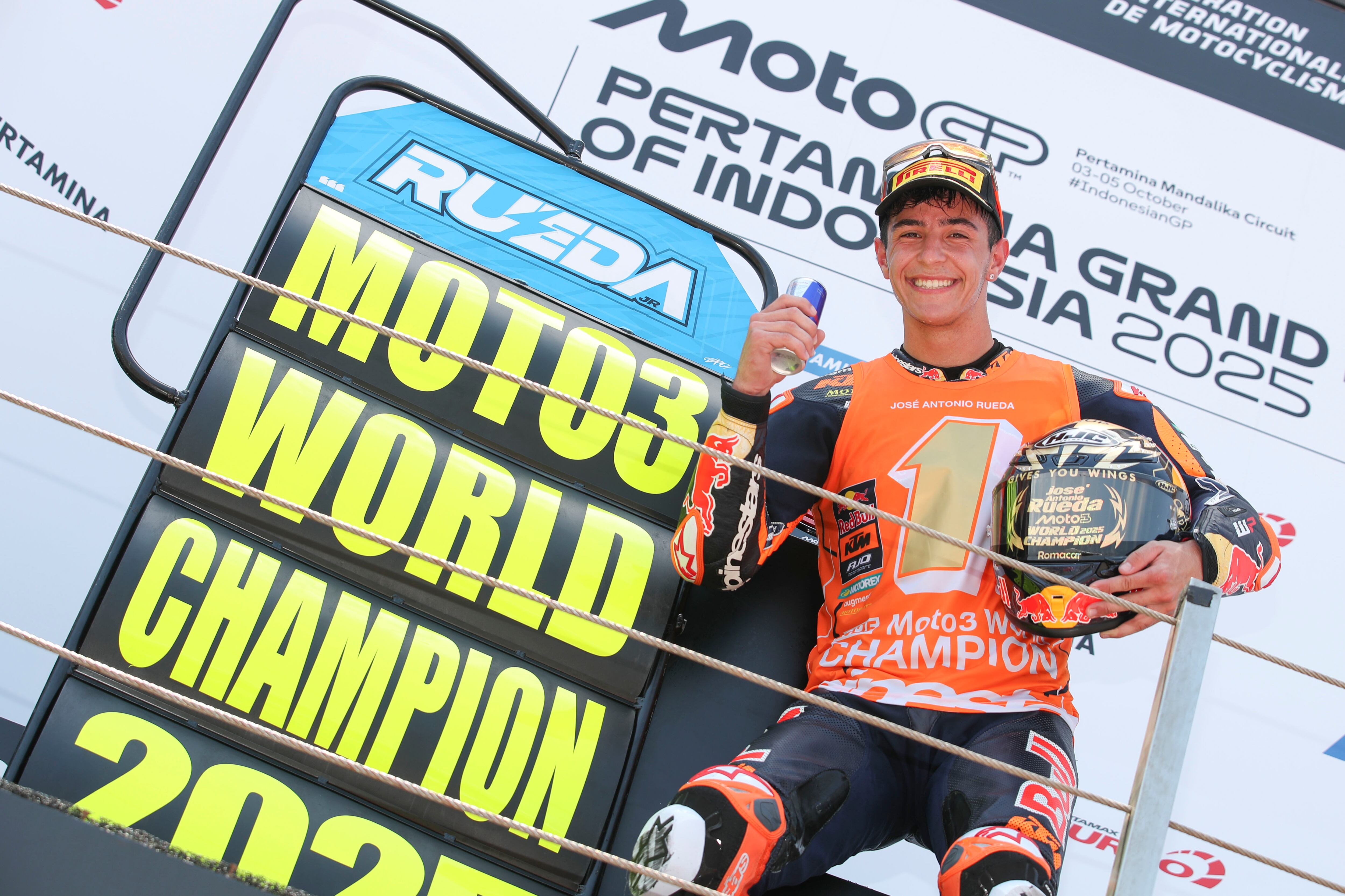 José Antonio Rueda se proclama campeón de Moto3