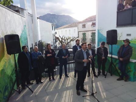 Presentación de Marco Antonio Bernal, director de Paleomágina, ante las autoridades