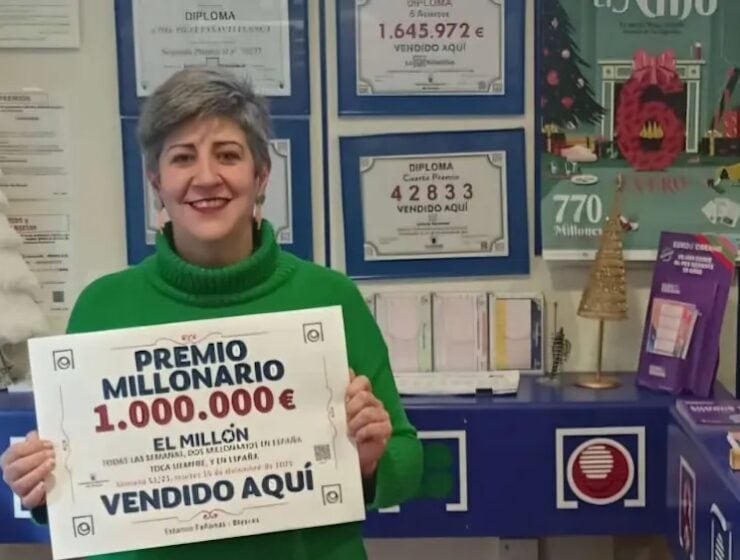 Pilar Fañanás es la propietaria del Estanco y Administración de Lotería de la calle Mayor de Biescas