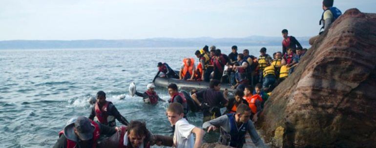 Refugiados rescatados en el mar Meditarreneo.