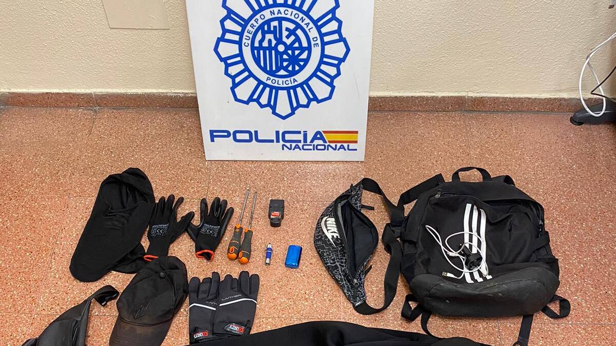 Una portavoz de Policía Nacional repasa la detención de un ladrón de coches en Fuenlabrada que utilizaba un dispositivo electrónico para arrancarlos
