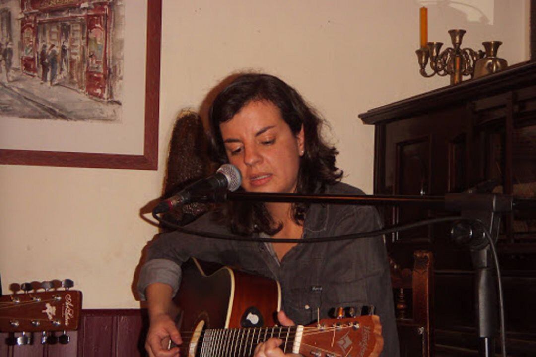 Esther Zecco durante una actuación en Segovia