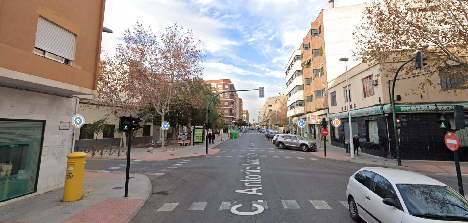 Calle Antonio Machado Elche