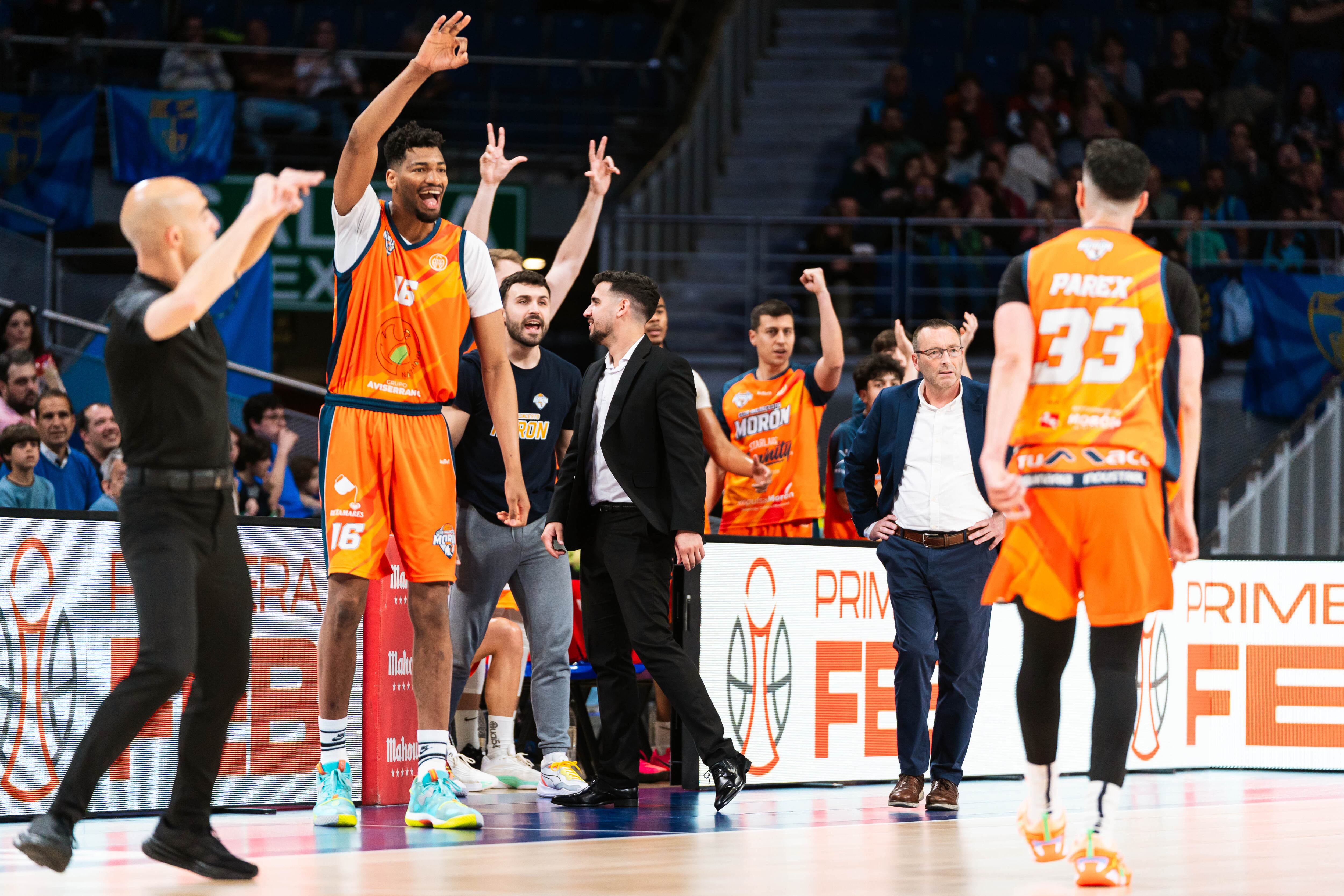 EL CB Naturavia Morón en el Movistar Arena.