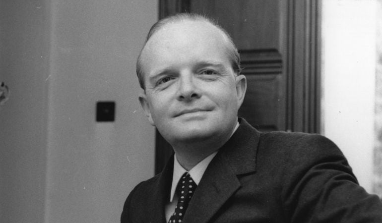 El escritor y periodista Truman Capote