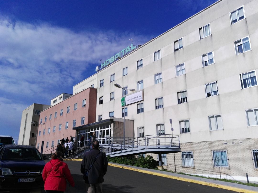 Fachada del Hospital de Jerez