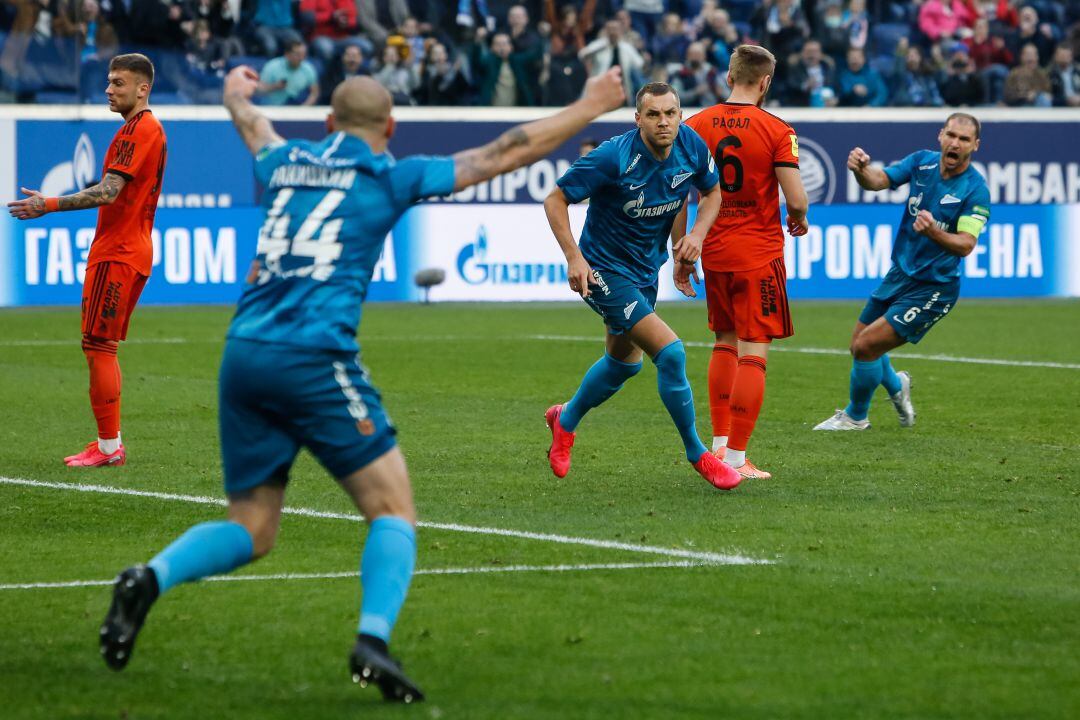 Los jugadores del Zenit celebran un gol en la liga rusa.