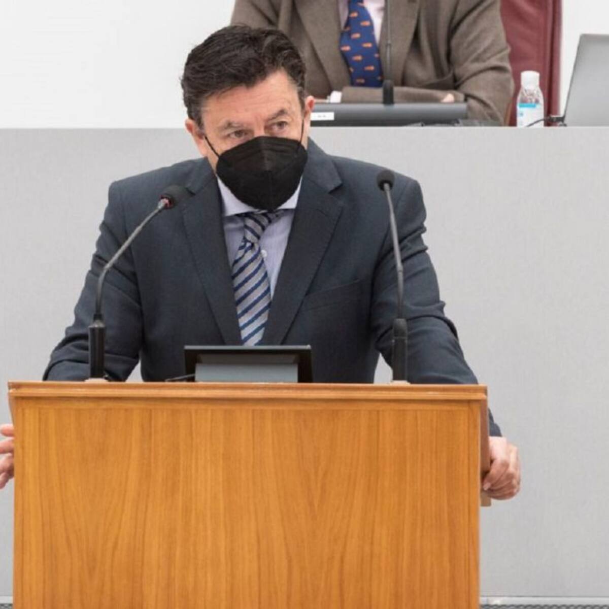 Cs retira la reforma de la Ley del Presidente que garantizaba a López Miras presentarse a la reelección