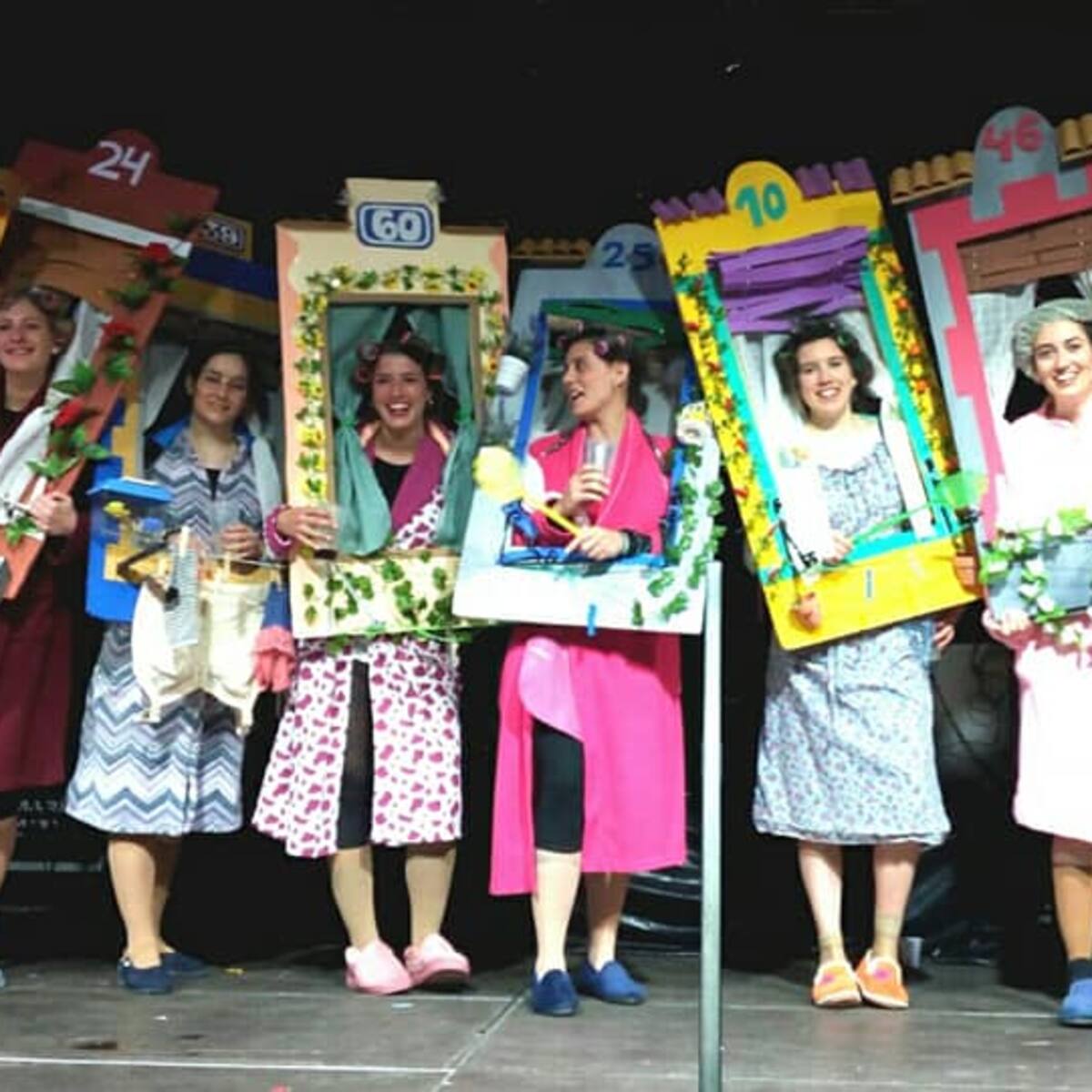 Benabarre celebra un colorido y animado fin de semana de carnaval