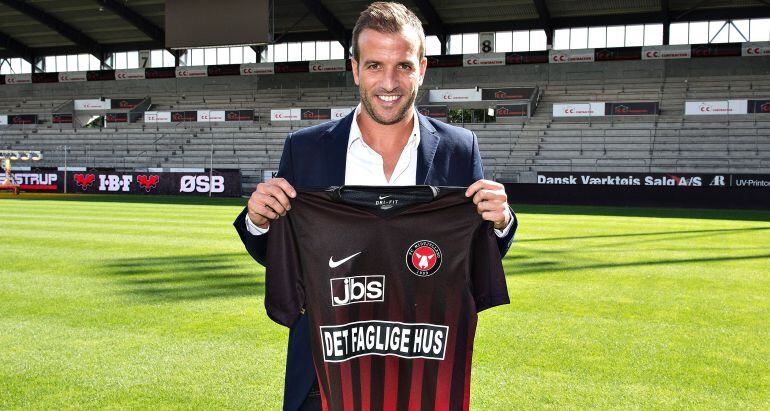 Rafael van der Vaart, con la camiseta del Midtjylland.