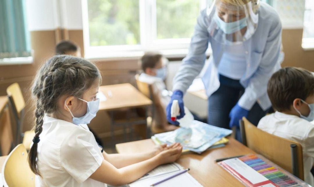 Los sindicatos exigen una vuelta a las aulas de forma segura