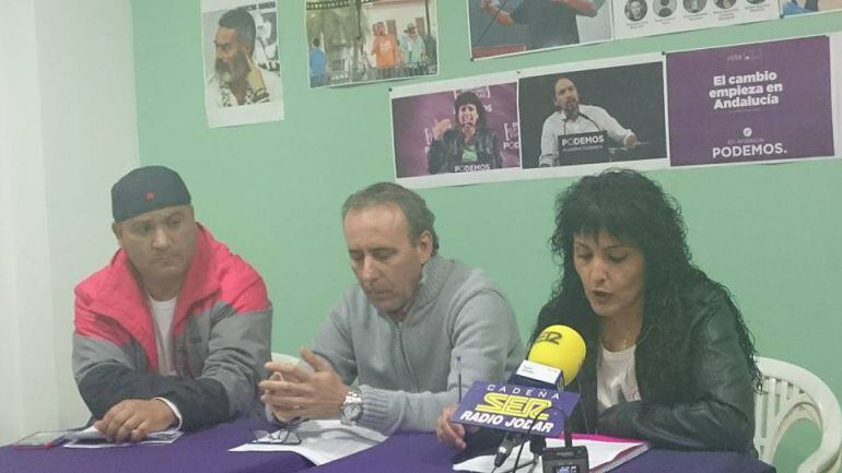 Manuela Blanco Moreno (Dcha) en una rueda de prensa con el anterior concejal de Ganemos Jódar