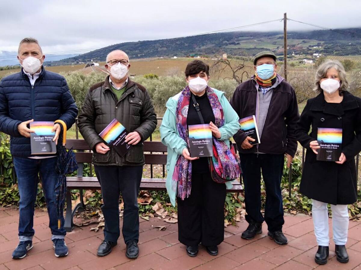 Un libro recoge los versos de más de medio centenar de poetas de la Serranía de Ronda