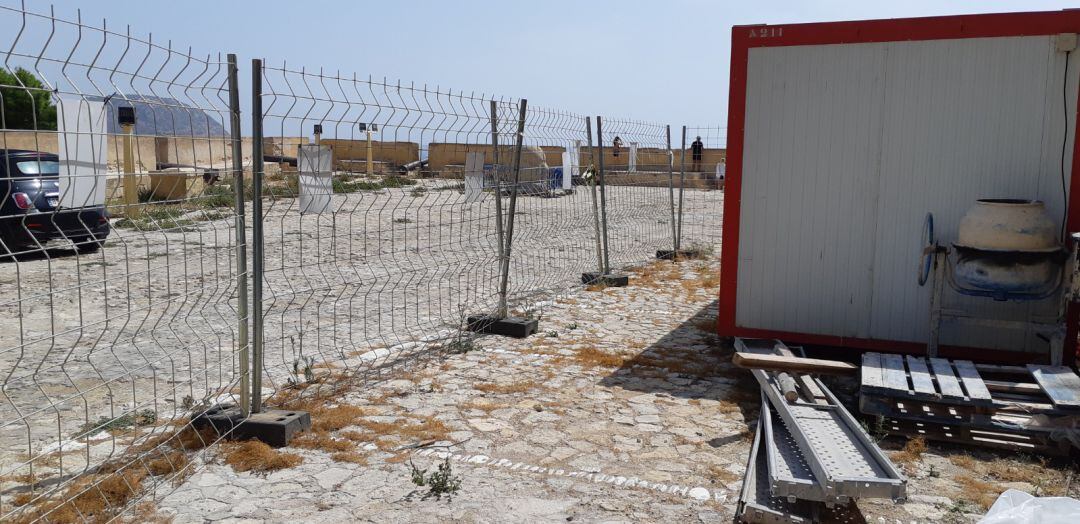Obras en el aparcamiento del castillo de Santa Bárbara
