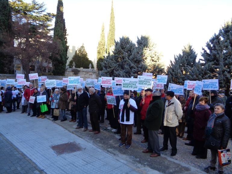 Manifestación frente al Hospital Santos Reyes para reclamar agilidad en las obras del futuro centro hospitalario celebrada a principios de año