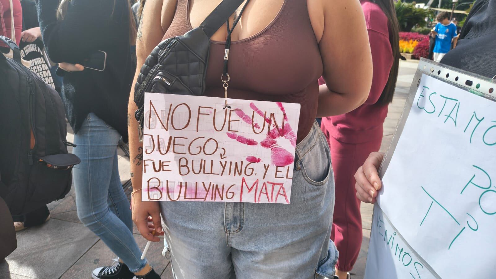 Concentración de estudiantes en la Glorieta