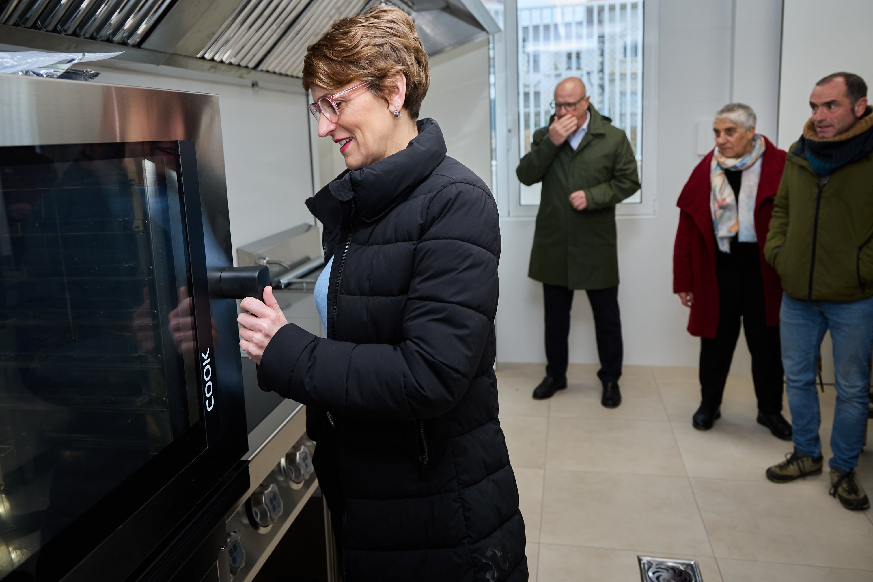 La Presidenta de Navarra, María Chivite, visita las instalaciones del nuevo Colegio Público de Educación Primaria de Ancín/Antzin. IÑIGO ALZUGARAY