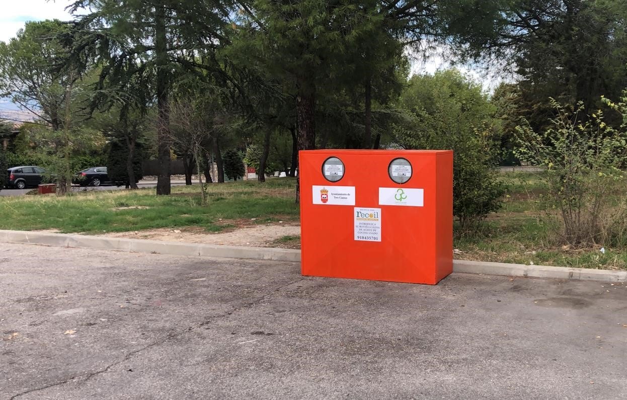 Contenedor para el reciclaje de aceite doméstico usado en Tres Cantos