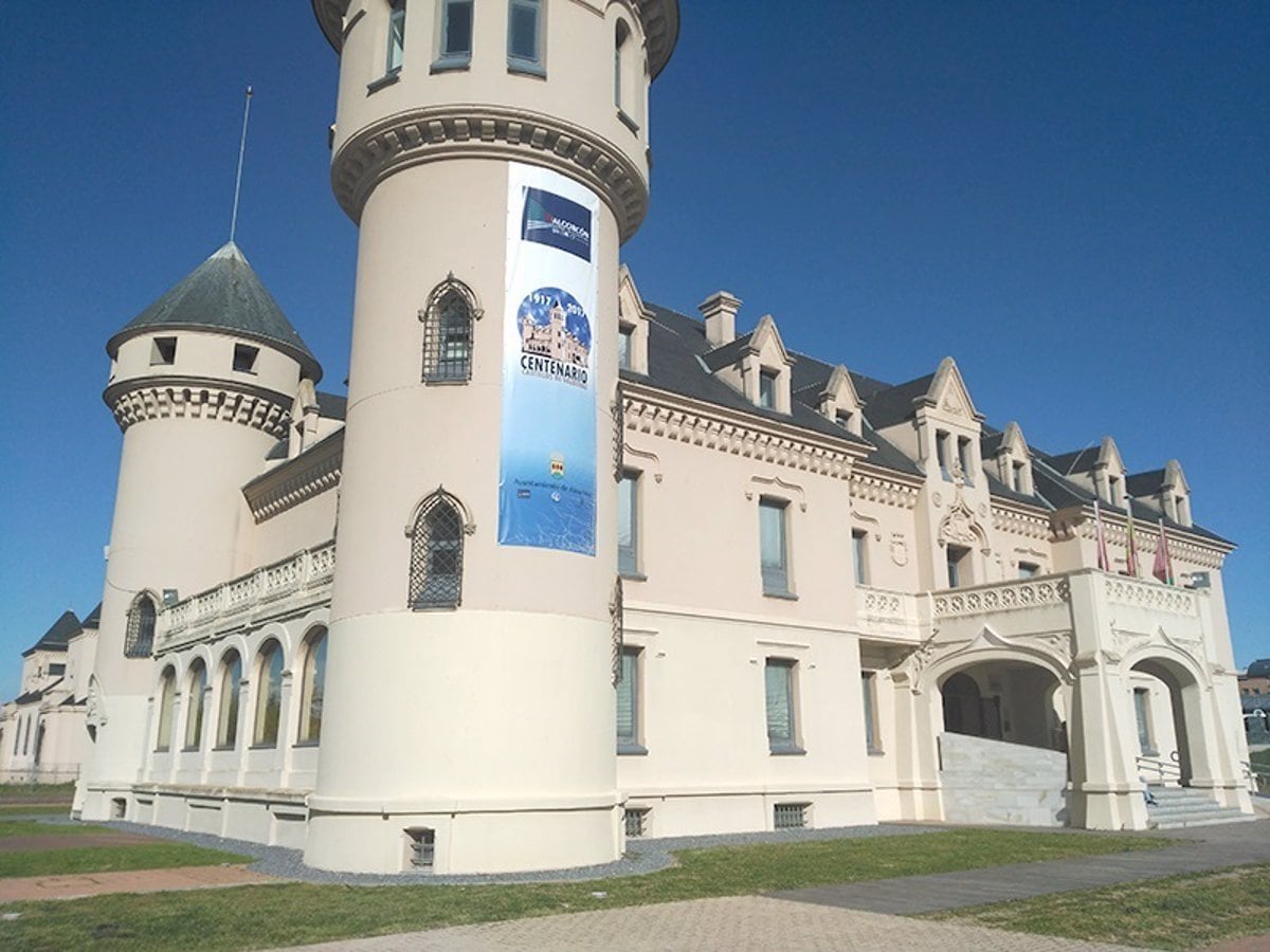 20/04/2017 Los Castillos de San José Valderas.

La Junta de Gobierno Local de Alcorcón ha iniciado los trámites para que la Comunidad de Madrid declare Bien de Interés Cultural (BIC) a Los Castillos de San José de Valderas, remitiendo la documentación necesaria a la Dirección General de Patrimonio.

POLITICA ESPAÑA EUROPA MADRID
KEA/EUROPA PRESS
