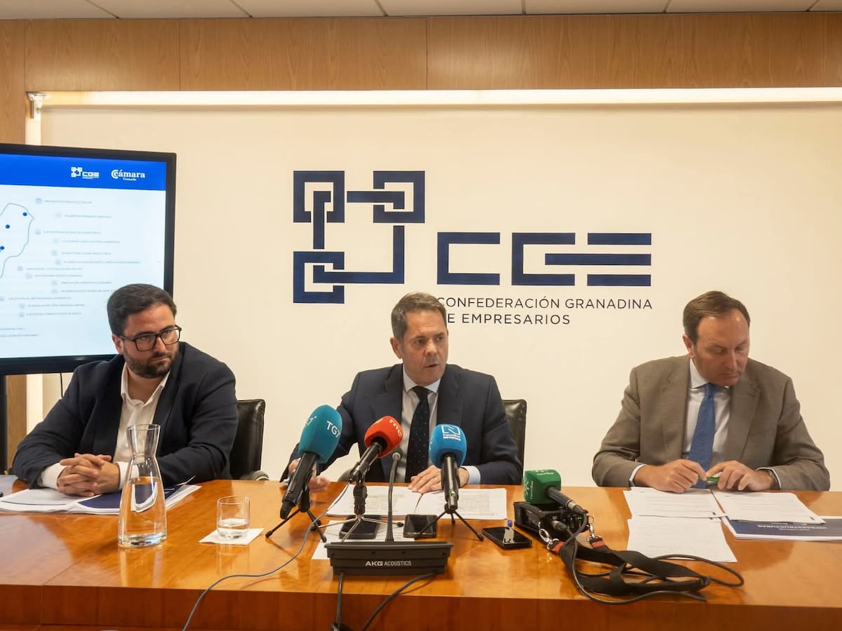 Los empresarios de Granada sacan a la luz 30 proyectos clave y exigen a los políticos que los ejecuten ya