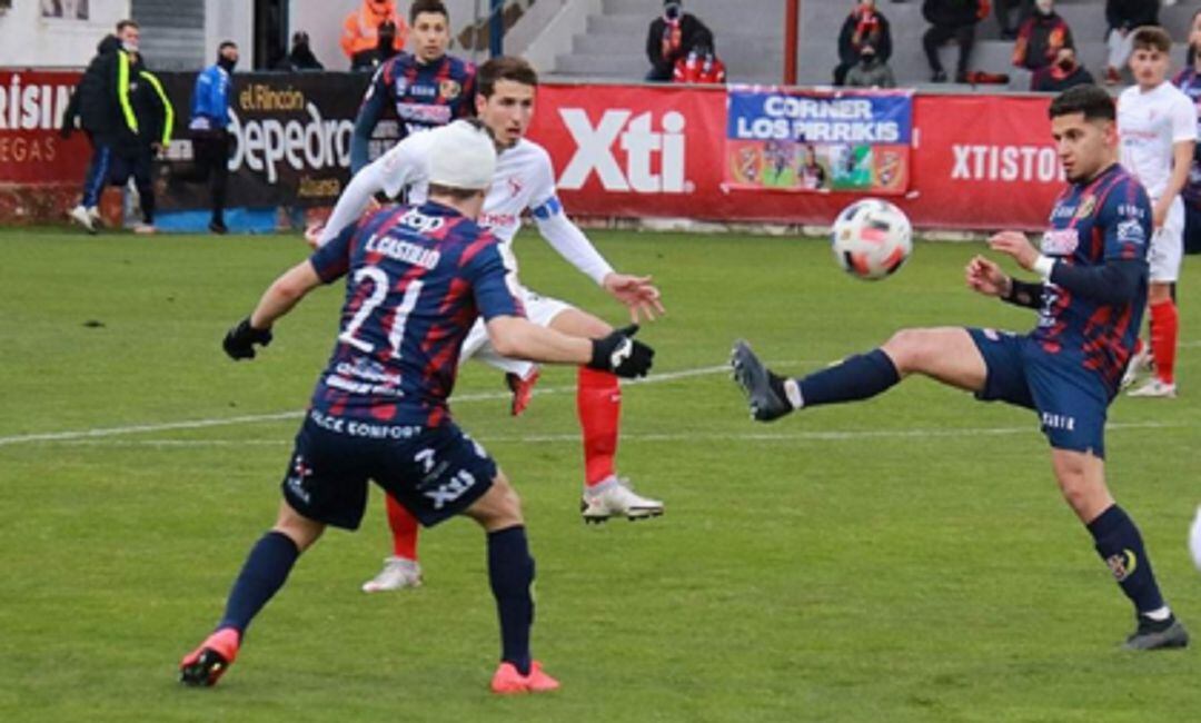 Partido de la primera vuelta entre ambos equipos