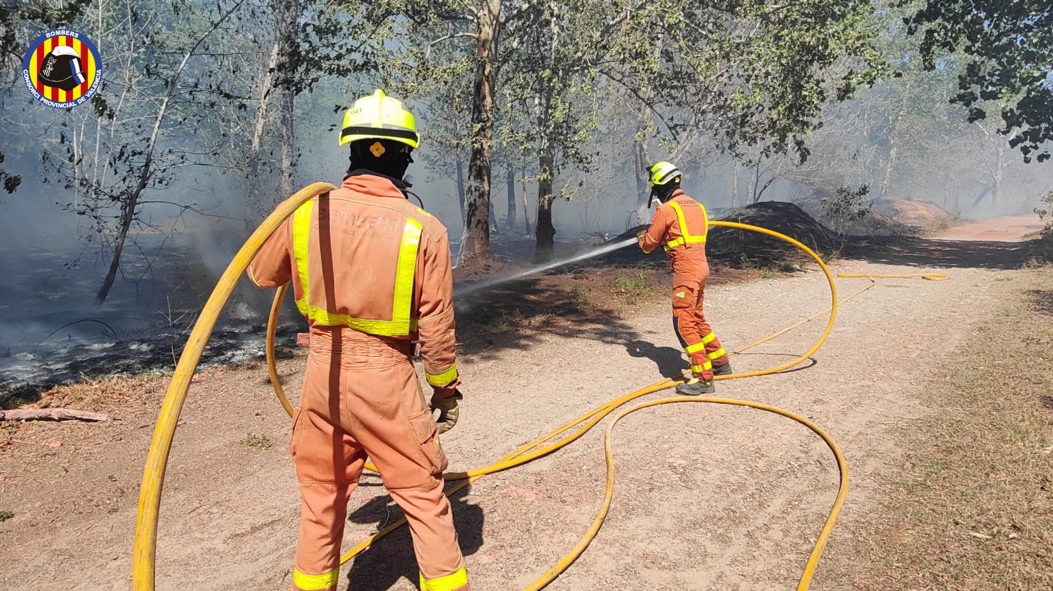 Incendio en Riba-roja del Turia. Foto: @BombersValencia