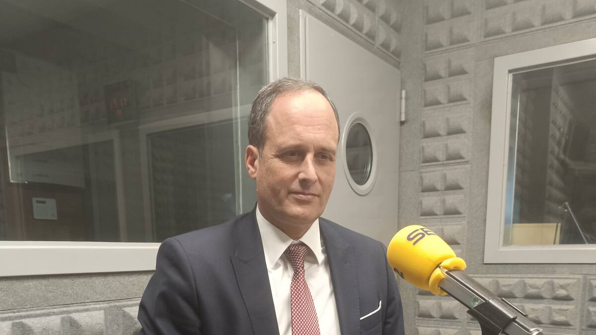 Carlos Botana: "Este viernes damos luz verde al proyecto del silo de Stellantis por 40 millones de euros"