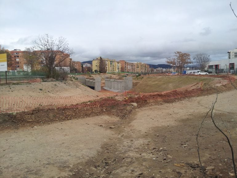 Obras del AVE en el barrio granadino de La Chana