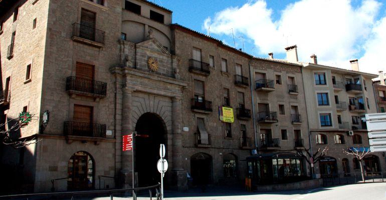 Imatge del portal del Castell, una de les entrades al nucli antic de Solsona