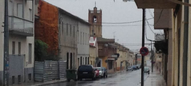 La Guardia Civil rodea la pedanía albaceteña del Salobral mientras busca al presunto asesino.