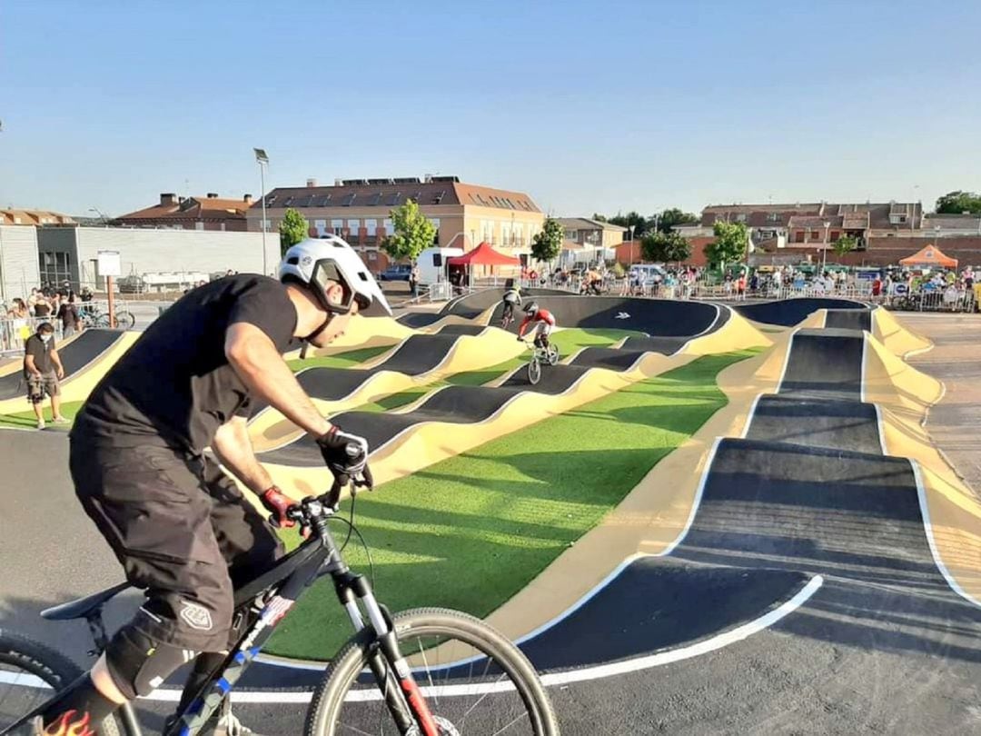 La buena situación económica le ha permitido al ayuntamiento afrontar proyectos como el de la nueva pista &#039;pumptrack&#039;, inaugurada este fin de semana.