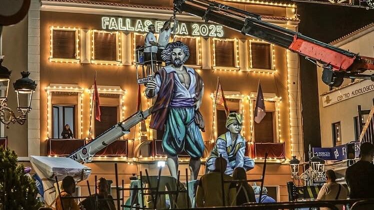 Imagen de archivo de la Falla Oficial de Elda 2025, realizada también por Joaquín Rubio
