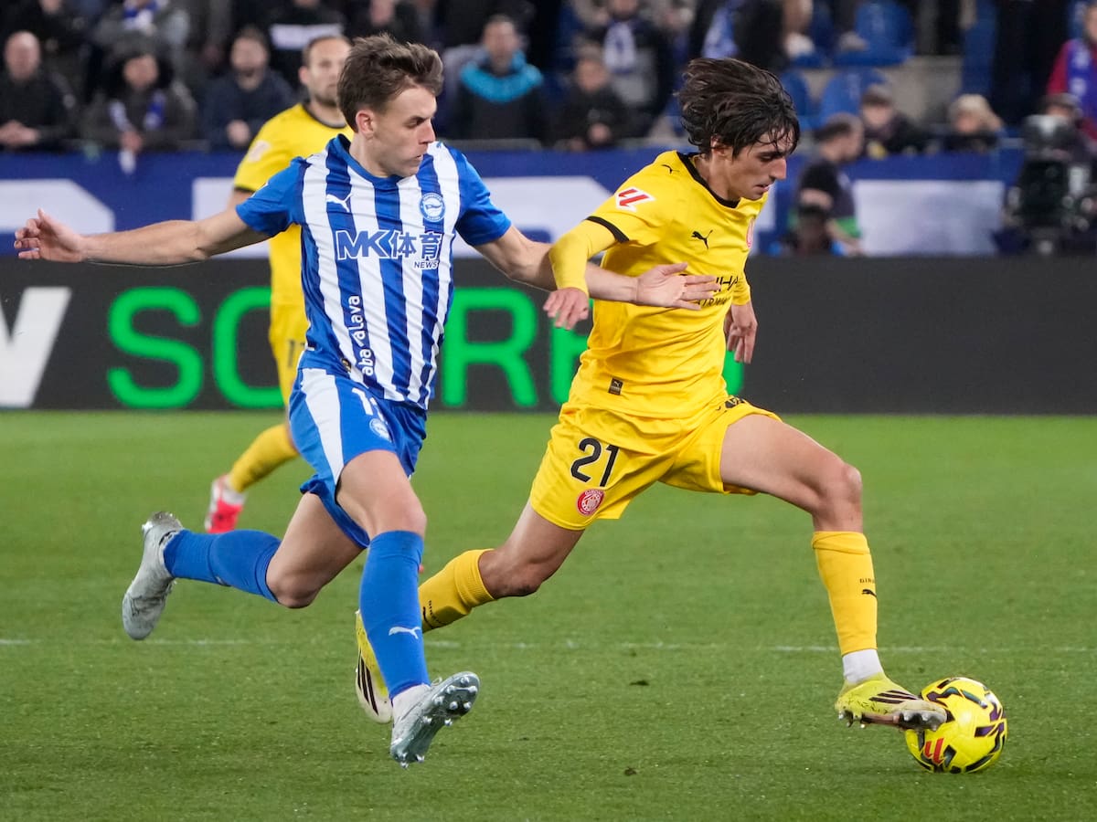 Lucas Boyé mantiene vivo al Alavés ante el Girona (2-2)