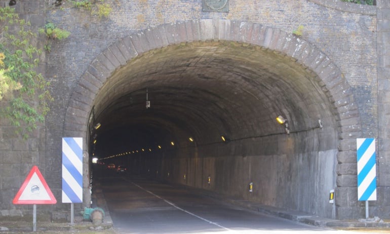 Túnel Viejo de la carretera de La Cumbre que une los dos núcleos urbanos más importantes de la isla de La Palma: Santa Cruz de La Palma y Los Llanos de Aridane