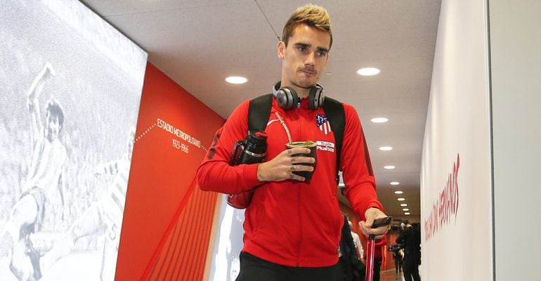 Antoine Griezmann, a su llegada al estadio en la previa del partido