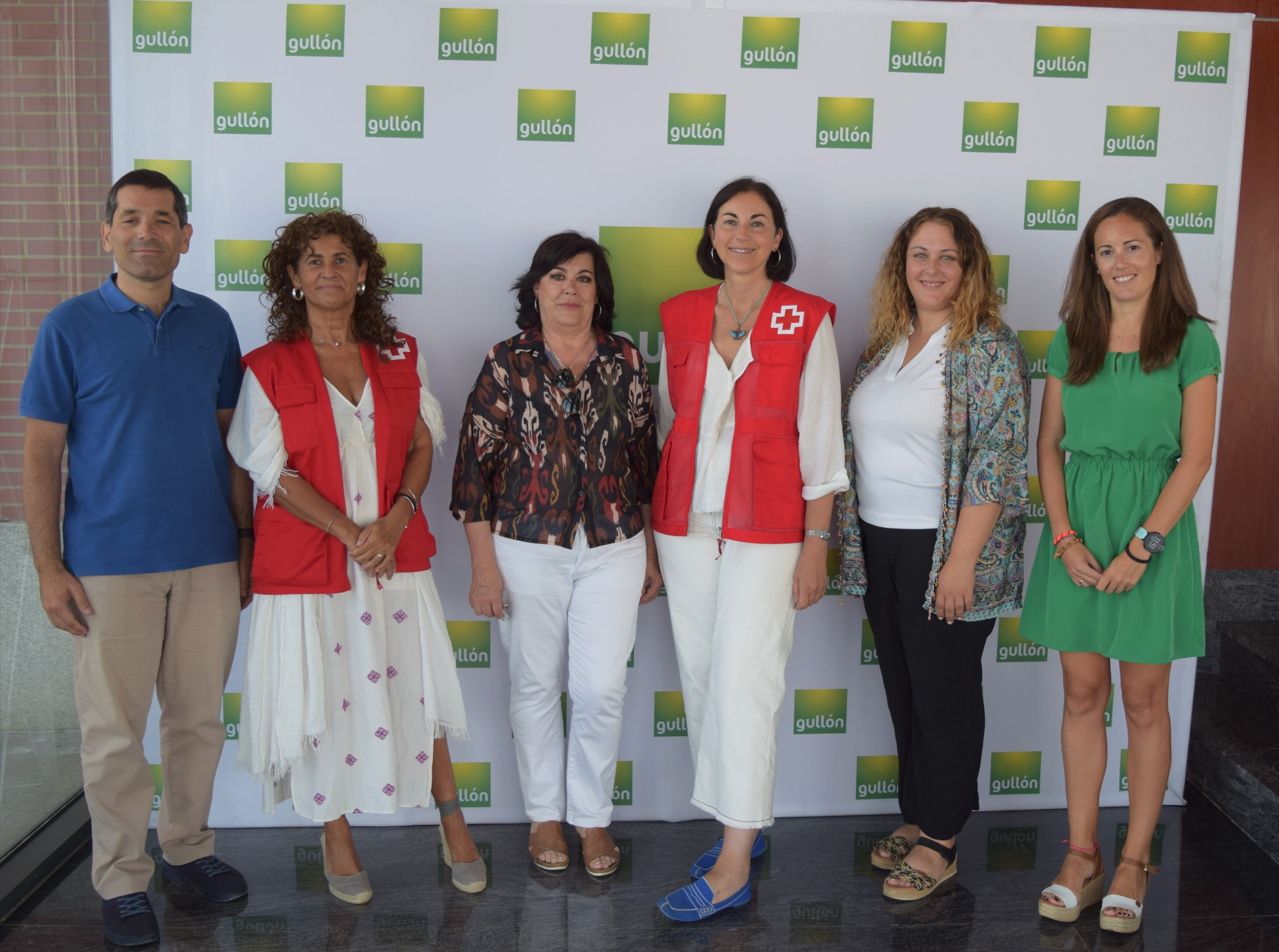 Cruz Roja Palencia visita las instalaciones de Galletas Gullón