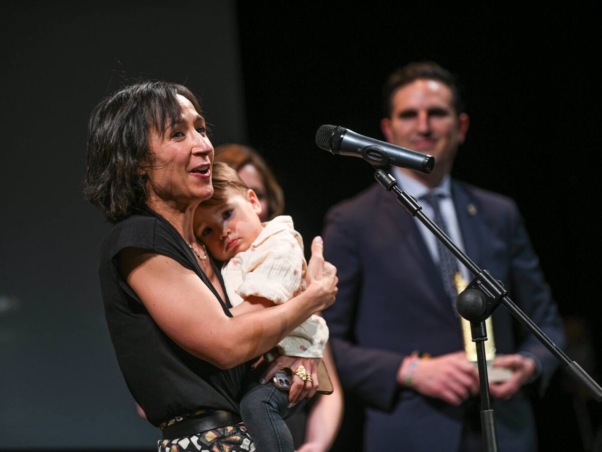 "Maldita. A Love Song to Sarajevo", Roel de Oro