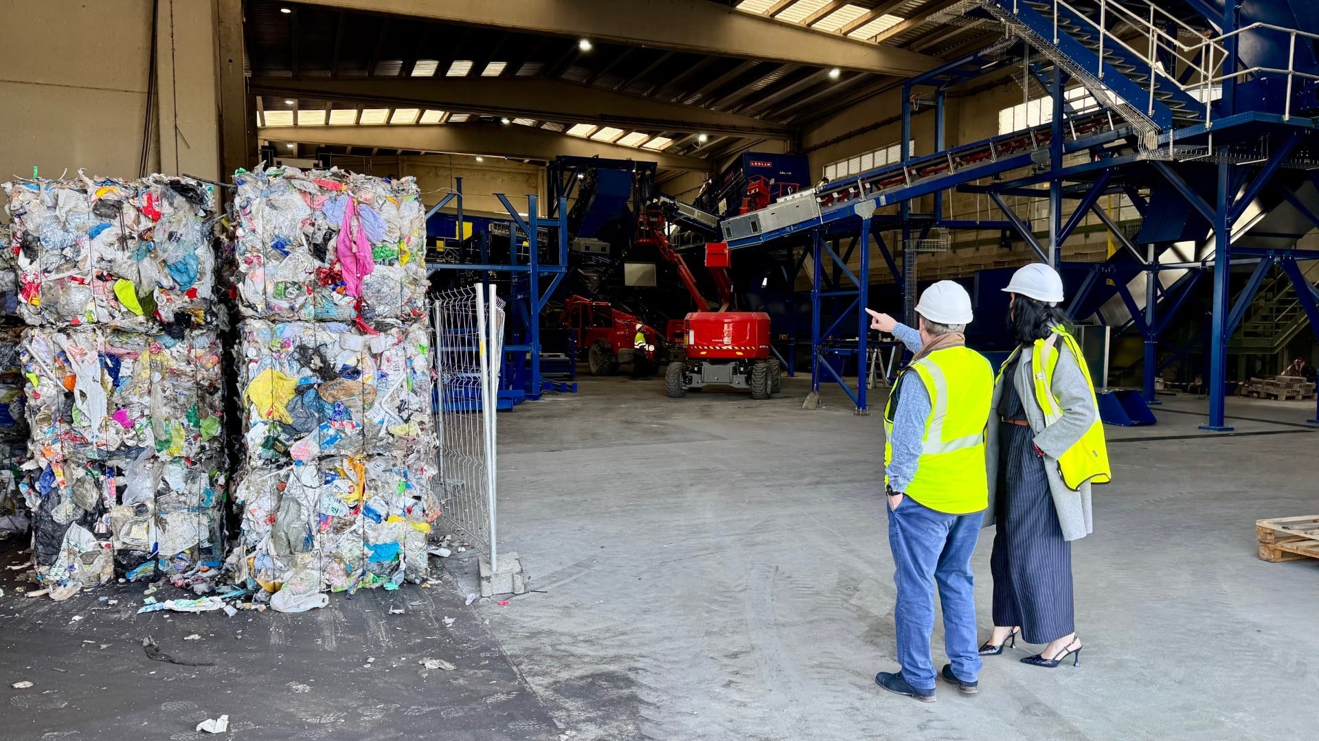 Visita a la planta de reciclaje este viernes.