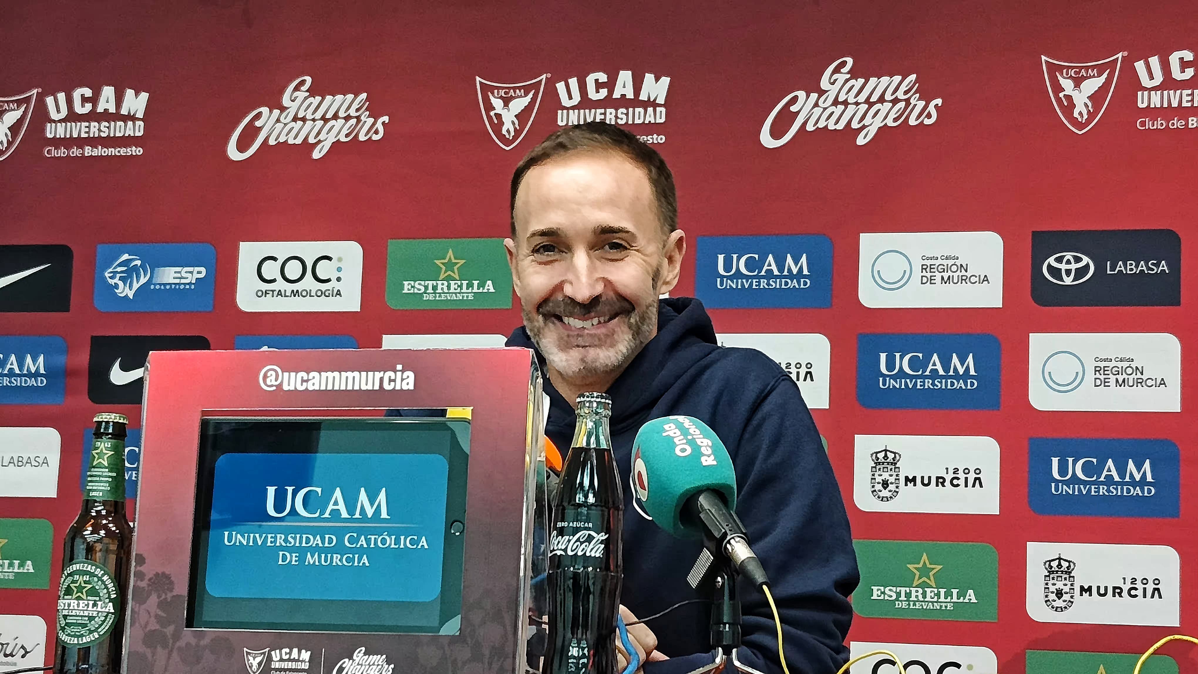 Sito Alonso en la sala de prensa del Palacio