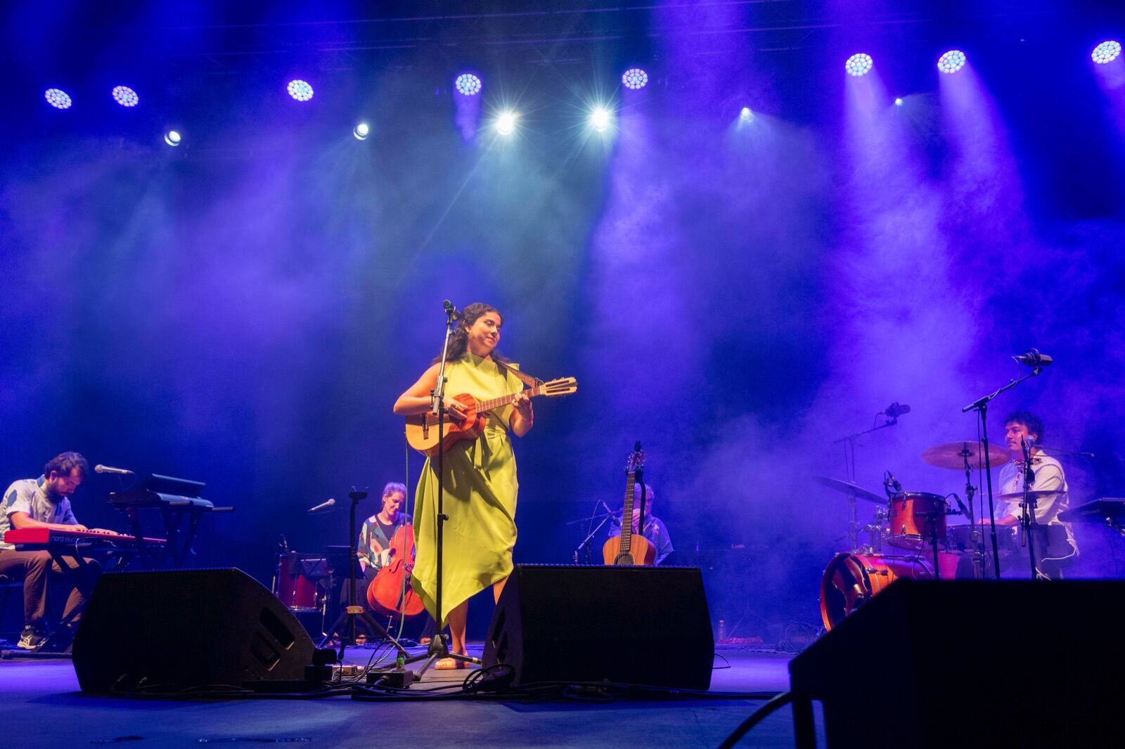 Silvana Estrada, la dulce voz que llegó de México, sorprende en La Mar de Músicas.